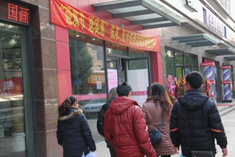 干洗加盟風險大嗎？UCC洗衣加盟連鎖品牌加盟總部將派遣專業人員駐店指導。降低加盟風險！