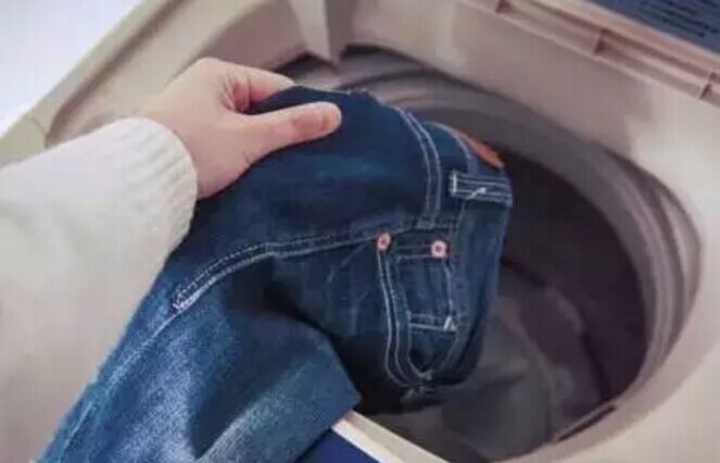 洗衣粉放的越多衣服就洗的越干凈嗎